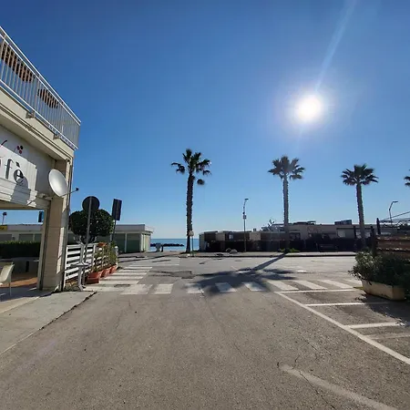 Ariel, Centrale, 70 M Dal Mare *