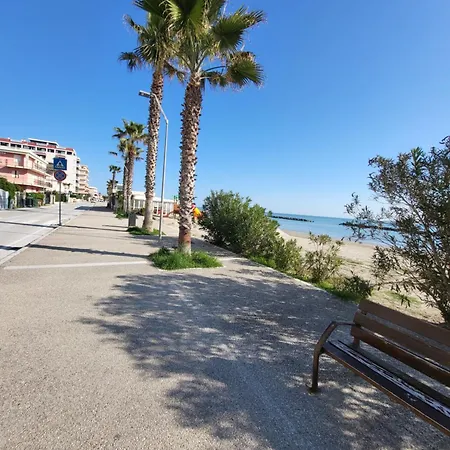 Ariel, Centrale, 70 M Dal Mare